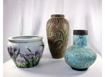 MIXED LOT OF VINTAGE PLANTERS & VASES - LOT OF 3!! Item#16 LVRM