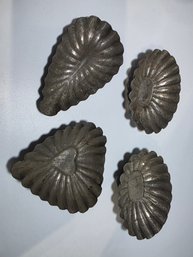 Vintage Metal Teardrop-shaped Tart Tin Set