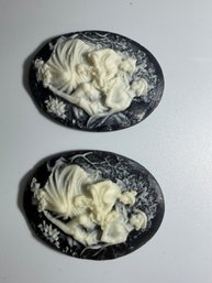 30mm X 40mm Cream And Black Resin Family/couple Scene Cameo Cabochons