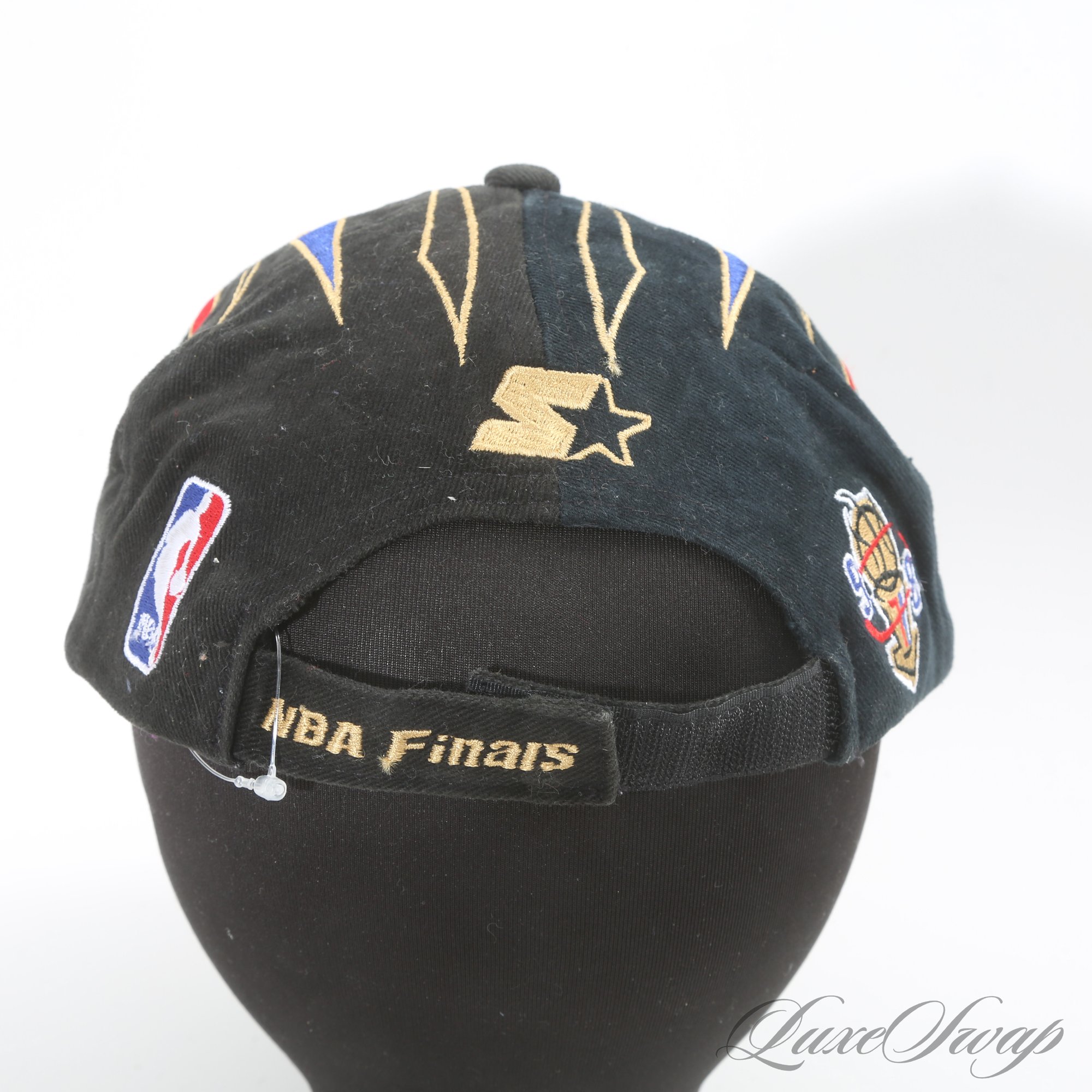 11 VINTAGE 1998 / 1999 STARTER NBA AUTHENTICS CHICAGO BULLS