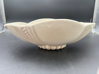 Haeger Pottery, R-76, USA Cream-colored Dish.  14.5' X 7' X 5'