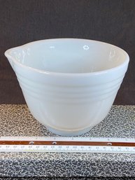 Vintage Pyrex 'milkglass' Batter Bowl