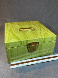 MCM Green Wood Grain Porta File 9'x9'x4.5'