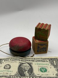 Whirl King Vintage Yo-yo And Two Wooden Blocks
