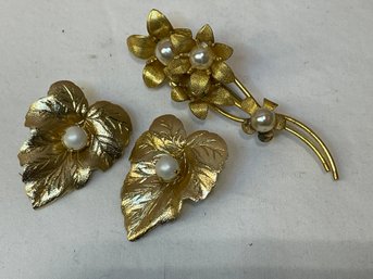 Vintage Screw Back Earrings And Pin