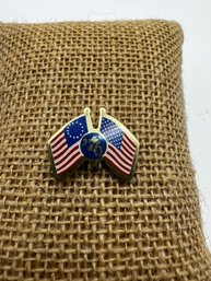 Vintage US Flag Pin 1776-1976