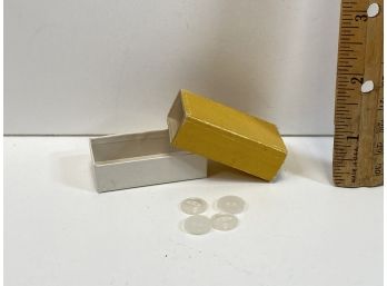 Vintage Creme Buttons (4) In Original Box