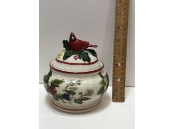 Cardinal Ceramic Jar Decor