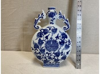 Blue & White Beautiful Decorative Vase
