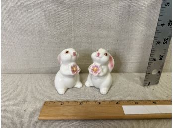 Vintage 1983 Avon Bunny With Flower Salt & Pepper Shakers