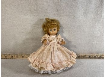 8' Vintage Madam Alexander 'Amy' Of 'Little Women'