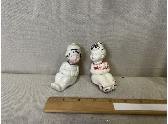 Vintage Made In Japan Salt & Pepper Shakers