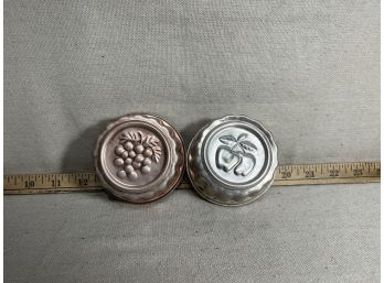 2 Vintage Jello Molds - Grape And Apple Designs