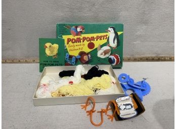 Vintage Pom-pom-pets Craft Kit