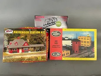 HO Scale Model Building Kits