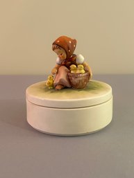 Hummel Girl With Baby Chicks Covered Box