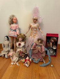 10 Vintage And Modern Dolls