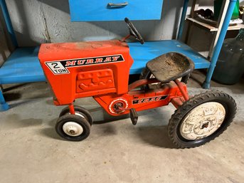 Vintage Murray 2 Ton Tractor Pedal Car