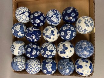 19 Chinese Style Carpet Balls