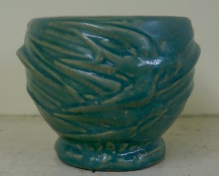 #464 Mccoy Pottery Vase 4'T