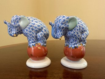 Herend Hand Painted Pair Of Dancing Elephants In Blue Fishnet- N