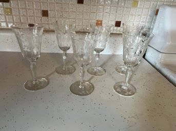 6 Vintage Etched Stemmed Glasses - K31