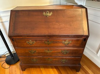 Dr Garland's Slant Top Desk Circa 1730 - LR15