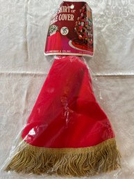NEW In Package Red Plush Tree Skirt/ Table Cover With Gold Tassels By S.R Oresman & Co - 4