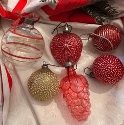 WWII Premiere Red Glass Grapes Cluster, West Germany Red Heart, Beaded Style Balls, Etc - 26