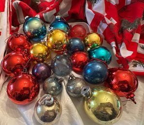 Lot Of 20 Vintage Glass Ornaments In Dif Colors And Sizes - 35