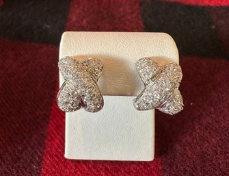 14k 585 White Gold & Glass Kiss X French Post Earrings - 41a