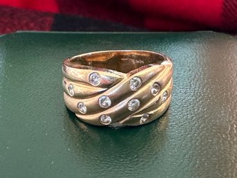14k Yellow Gold And Diamond Band - 57