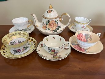 Five Bone China Tea Cups And Sadler Bell Shaped Teapot -d13