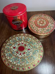 Three Vintage Decorative Biscuit Tins - 11