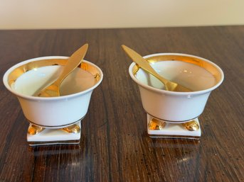 Small Porcelain Salt Servers By Goodfriend With Small Gold Spoons - Lv