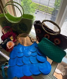 Vintage Green Pappagallo Clutch With A Colorful Collection Totaling 6 - B16