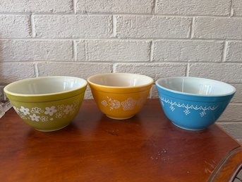 Three Colorful Small Vintage Pyrex Mixing Bowls - #3