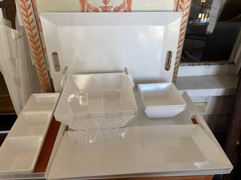 Crate And Barrel Outdoor Entertainment Lot Of 16 - Includes 4 Large Trays - S7