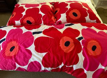 Marimekko Unikko Queen Comforter With 2 Shams - F22