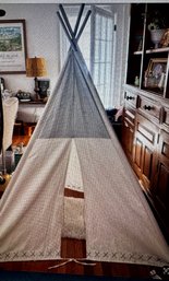 Pottery Barn Tee Pee . Great Condition