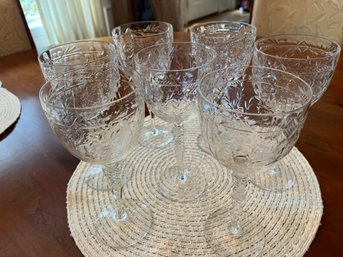 Seven 8 Inch Crystal Wine Stemmed Glasses -  K26