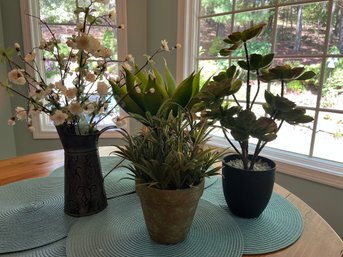 Faux Flowers And Plants 4 Item Lot - K31