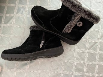 Black Khombu Lined Winter Boots Size 8 M - K42