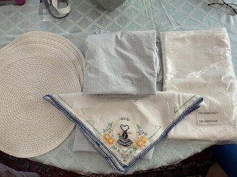 Assorted Linen Lot Includes Hand Stitched Table Topper, Wamsutta Top And Bottom Sheets, Plus - K43