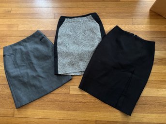 White House/black Market 3 Skirts Zip In Back Size 0