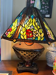 Gorgeous Stained Glass Tiffany Style Lamp - F3
