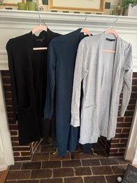 White House/Black Market 3 Dusters Size Small