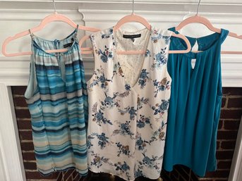 White House/black Market 2 Smalls 1 Sz 0 Tunics