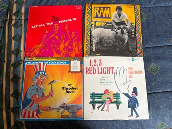 4 Cool Vintage Albums - Bd6