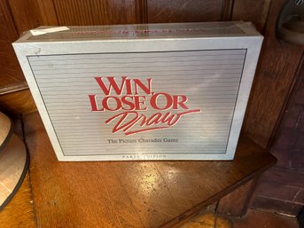 NEW Win Lose Or Draw Game - F35